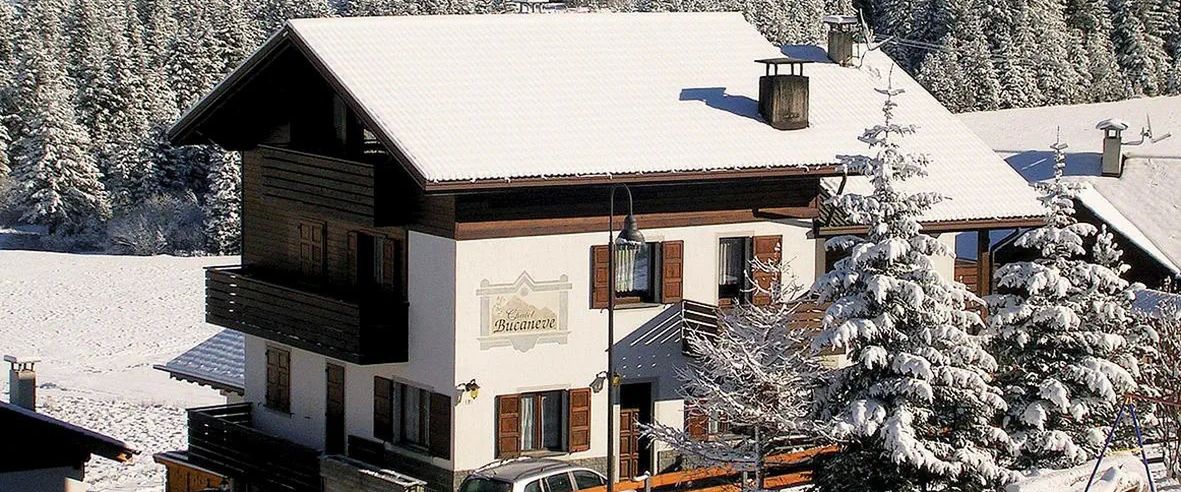 teren hotelu, budynek główny, obiekt