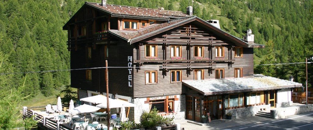 obiekt, budynek główny, teren hotelu