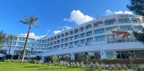 budynek główny, teren hotelu