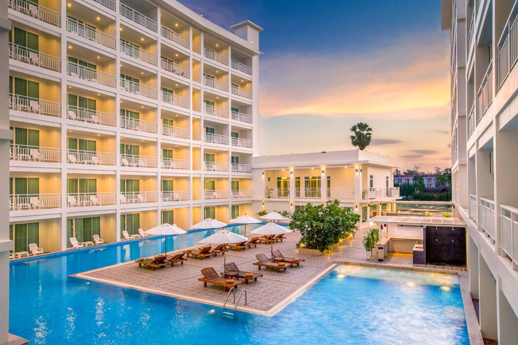 teren hotelu, obiekt, basen