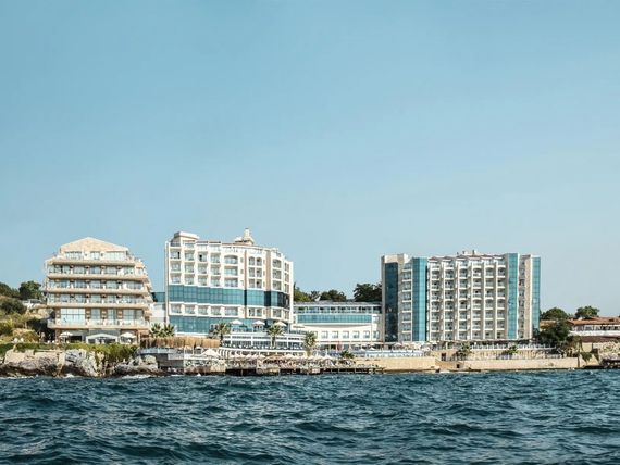 obiekt, teren hotelu