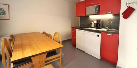 pokój, kuchnia / aneks kuchenny