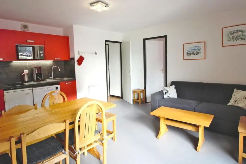 pokój, kuchnia / aneks kuchenny