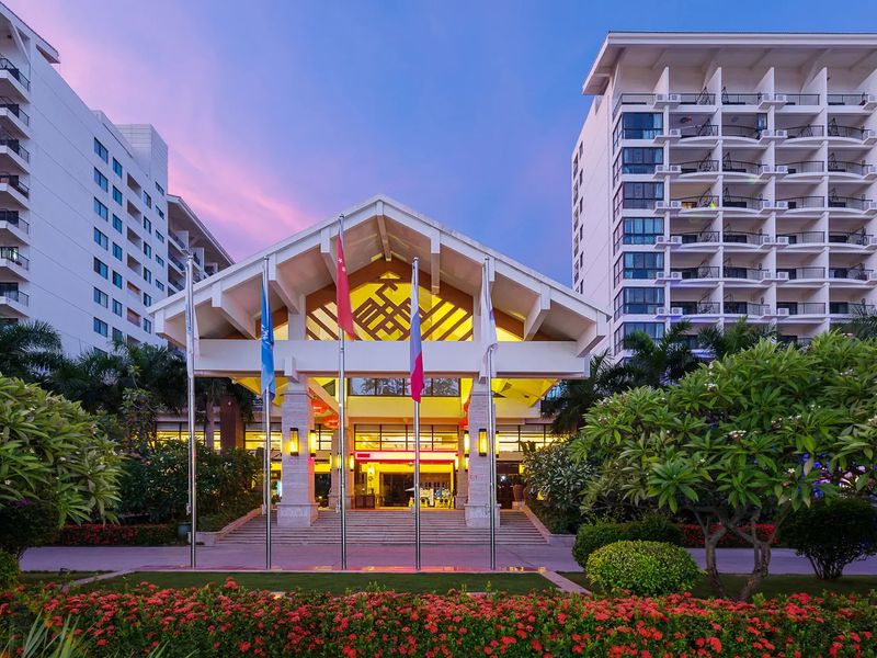 Sanya Yuhai Hot Spring Resort