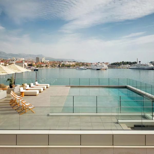 Ambasador(Split)