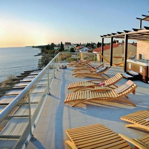 Delfin (Zadar)