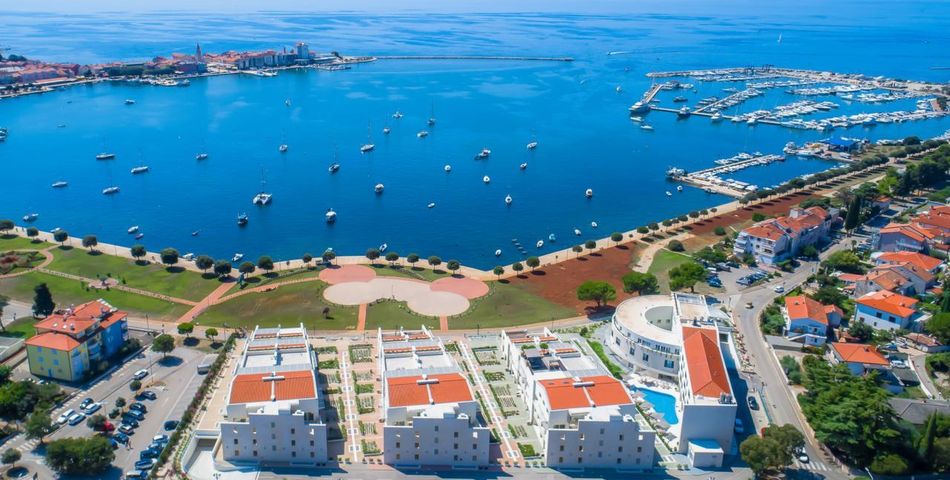 obiekt, teren hotelu