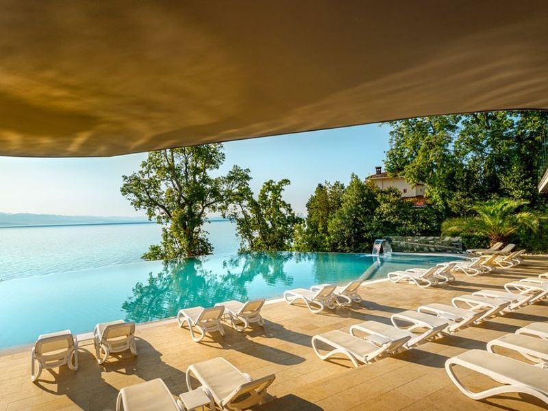 Grand Hotel Adriatic II