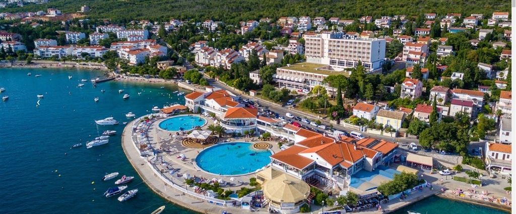 obiekt, budynek główny, teren hotelu