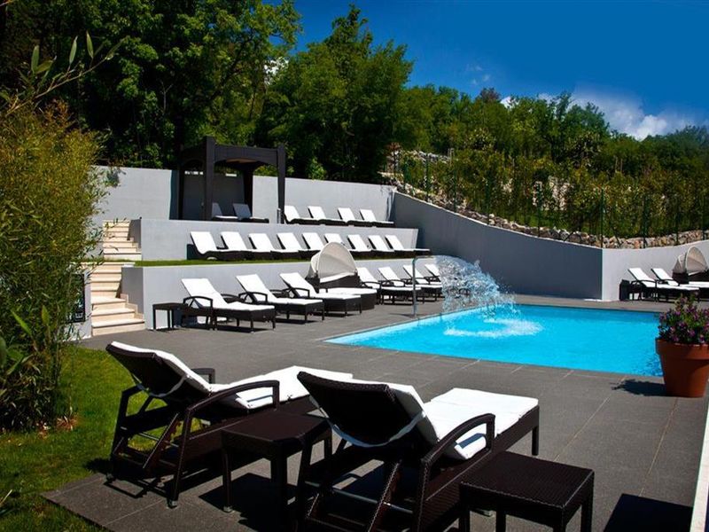 Laurus (ex. Villa Kapetanovic) 4*