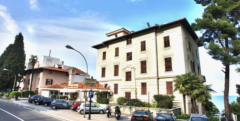 obiekt, budynek główny