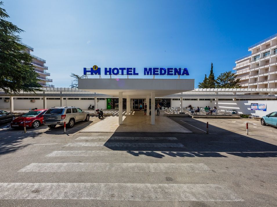 obiekt, teren hotelu