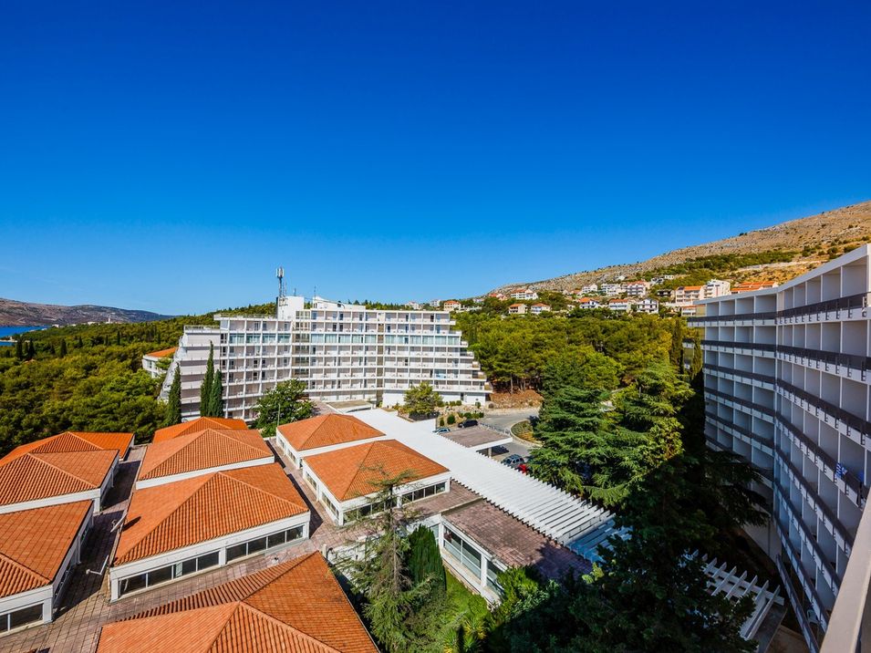 obiekt, teren hotelu