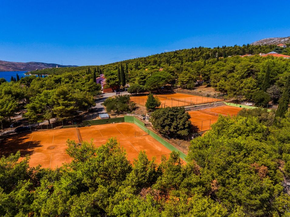 sport i rekreacja, korty tenisowe