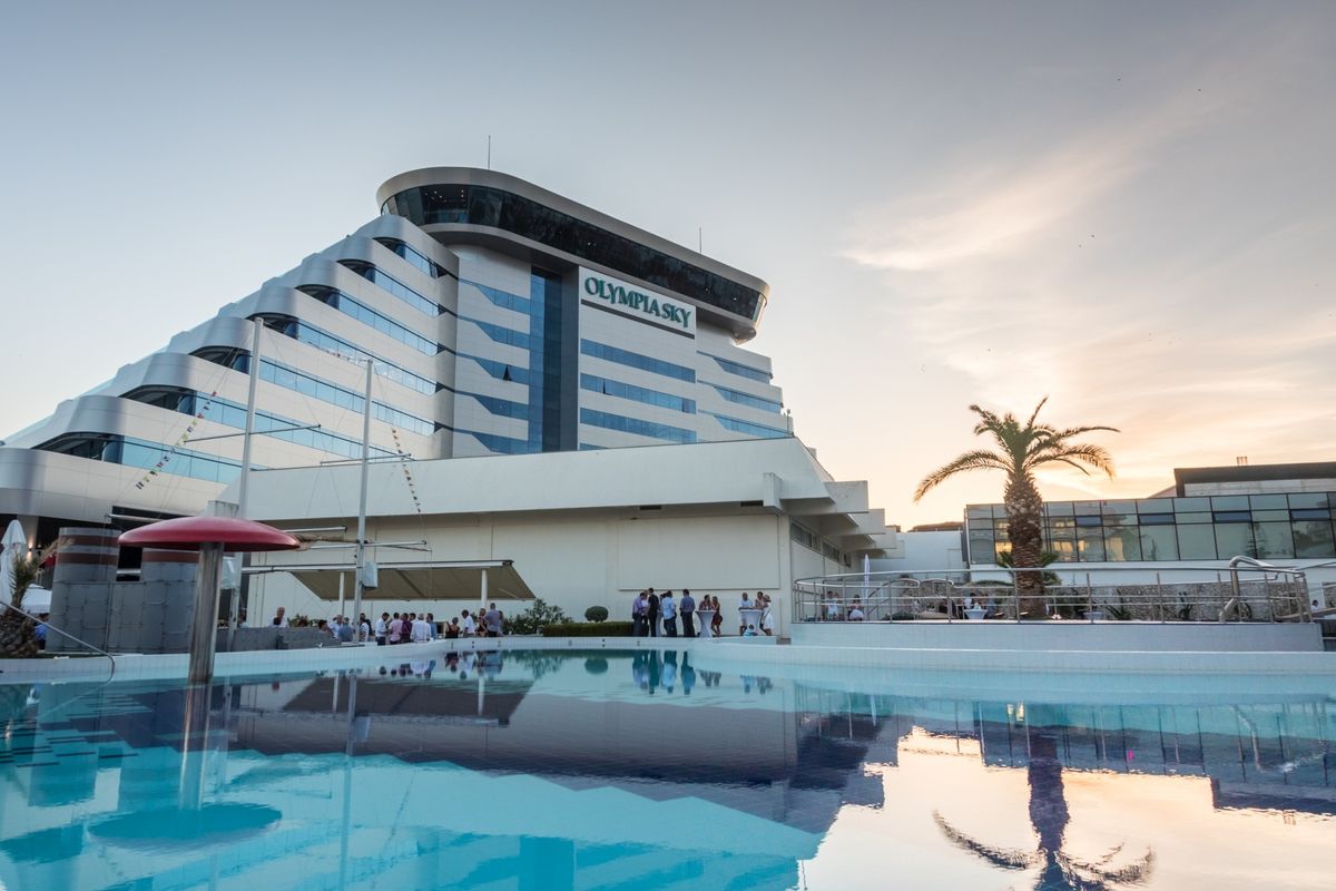 Olympia Sky - budynek główny