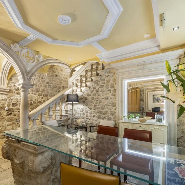 Palmotta Palace (Dubrovnik)