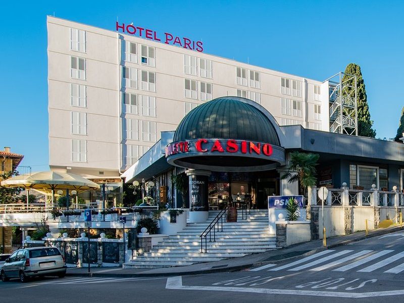 Paris 4*