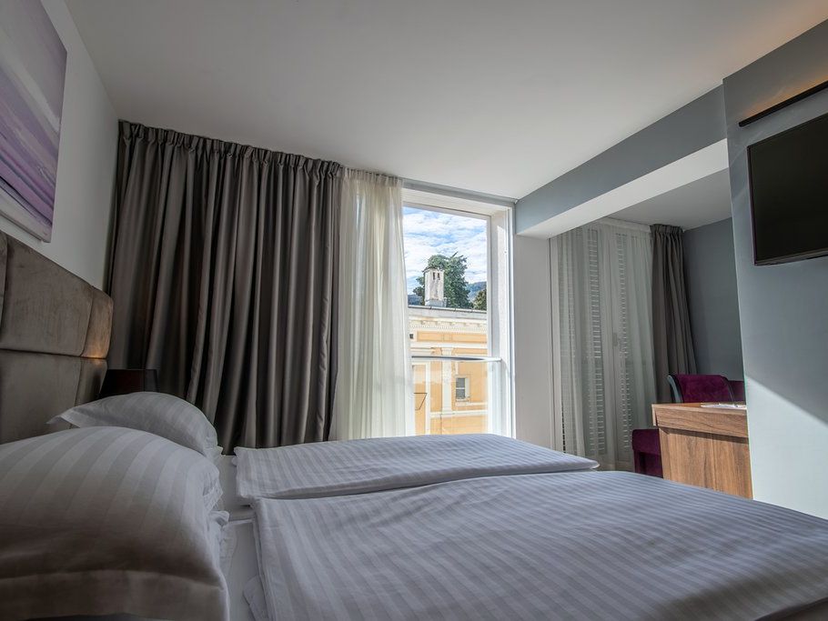 pokój, apartament