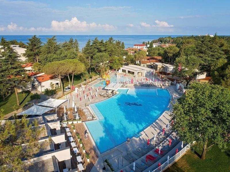 Park Plava Laguna 4*