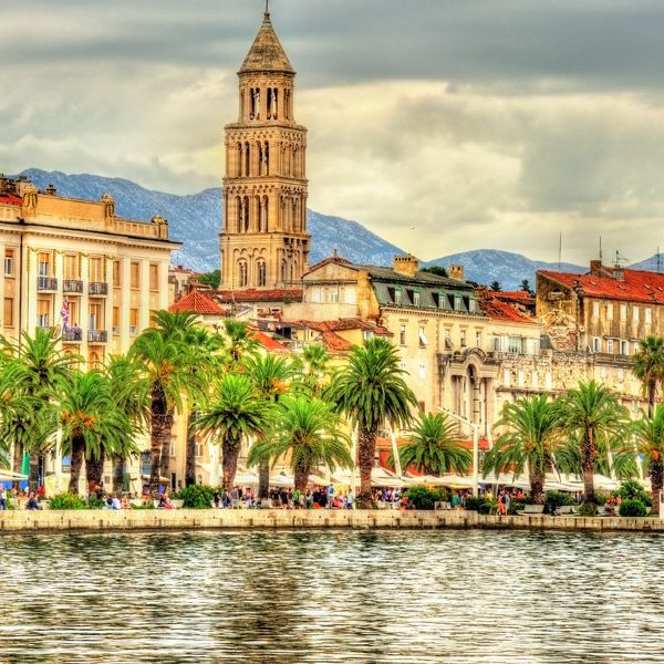 Plaza Marchi Old Town