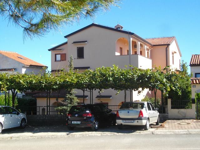 Rajko 3*
