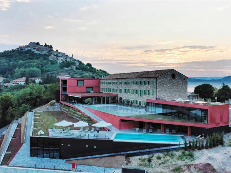 Roxanich Wine & Heritage