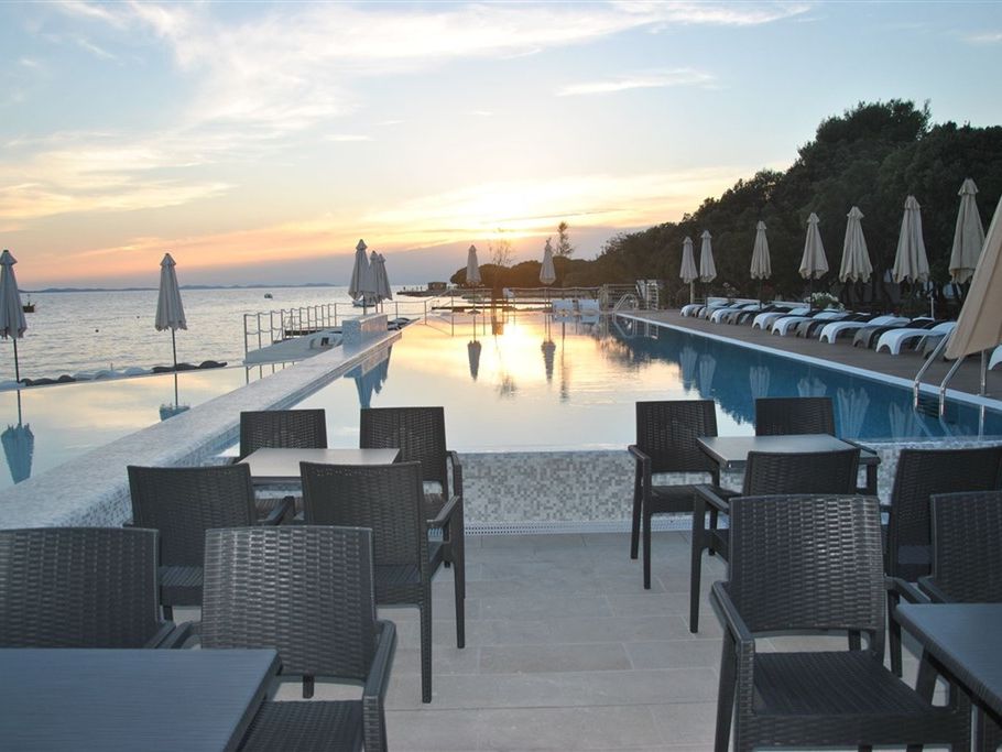 teren hotelu, basen