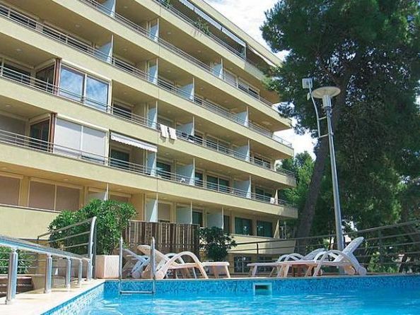The Residence 4*