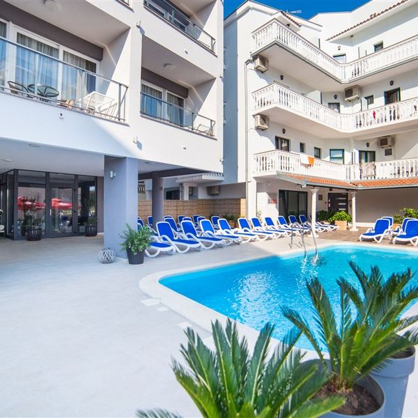 Holiday Resort Antonija - Apartamenty Triton