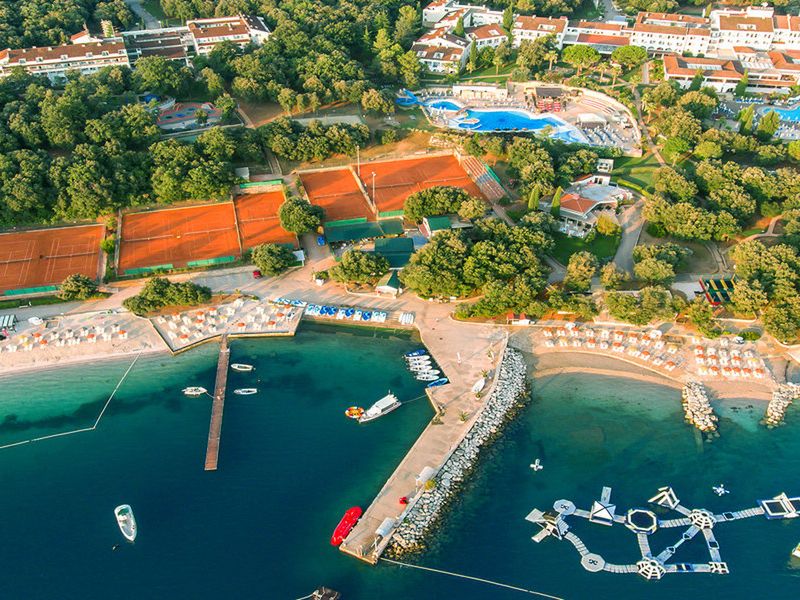 obiekt, teren hotelu