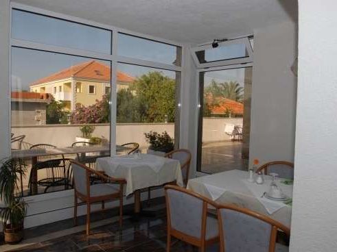 Villa Mandic 3*