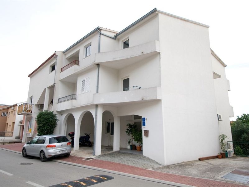 Villa Vesela 3*
