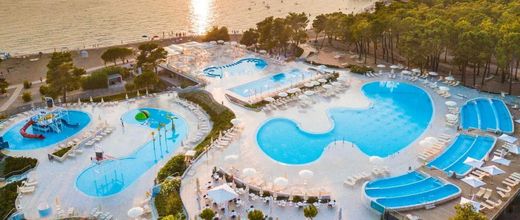 Zaton Holiday Resort Apartments