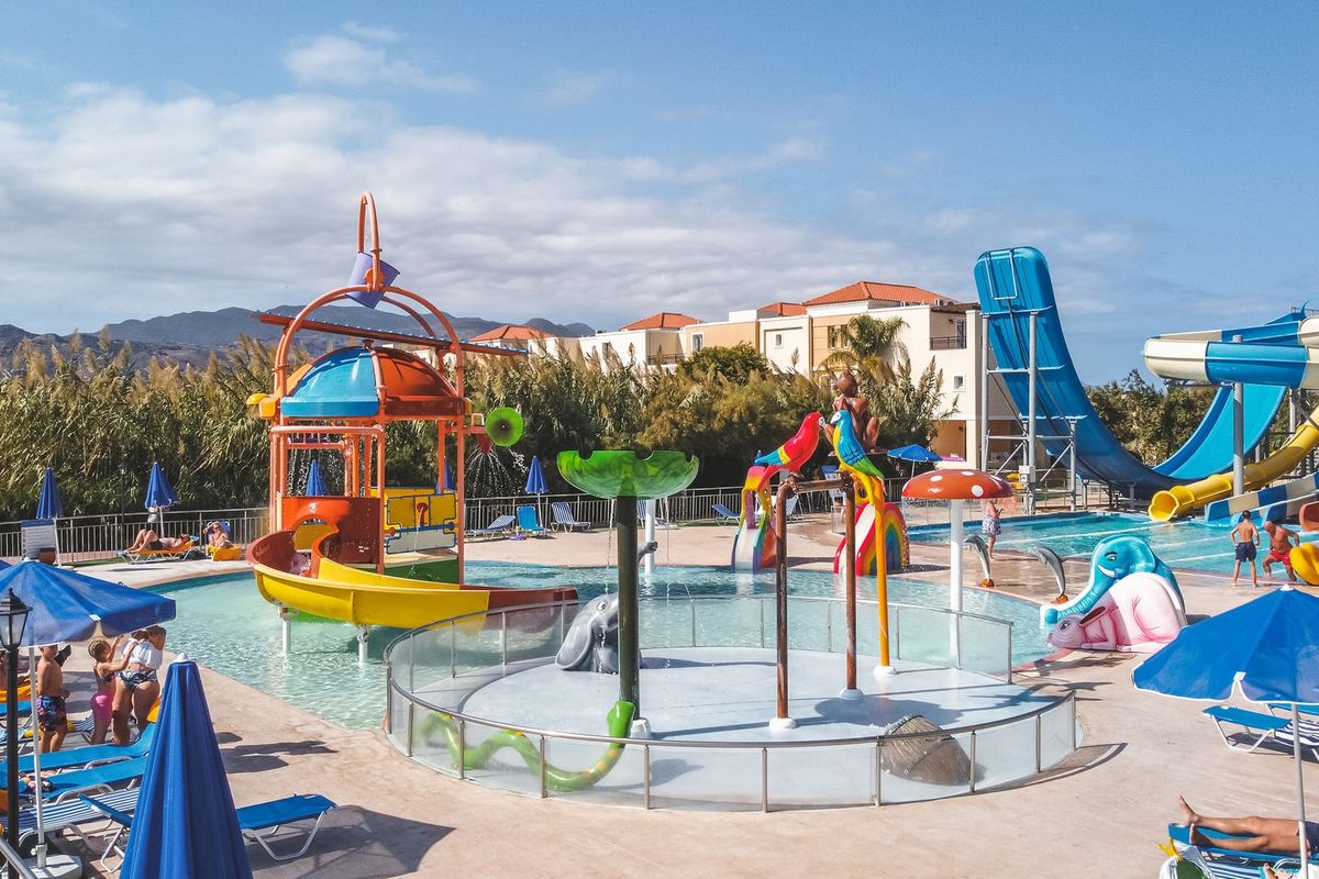 basen, aquapark, zjeżdżalnia