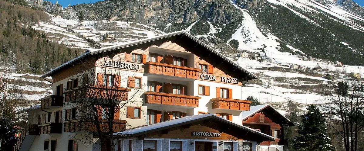 budynek główny, teren hotelu