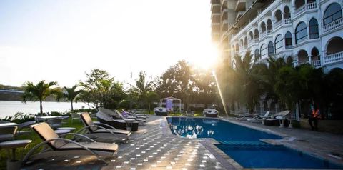 obiekt, teren hotelu, basen