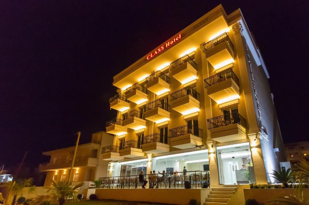 obiekt, budynek główny