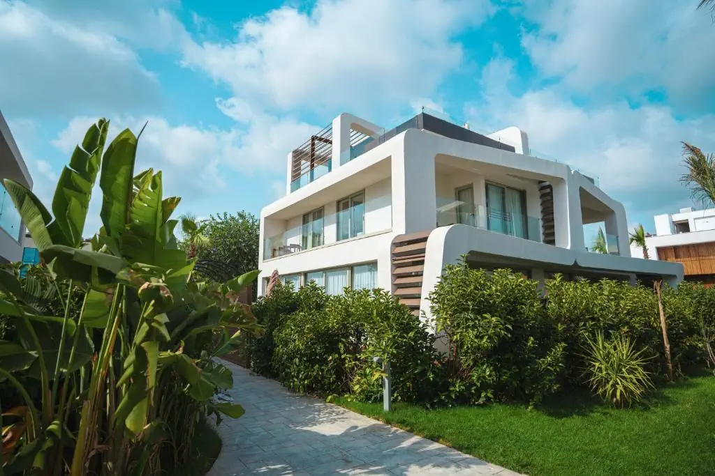 obiekt, teren hotelu