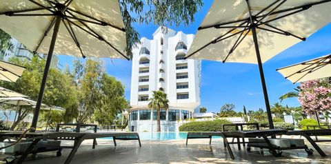 obiekt, teren hotelu, basen