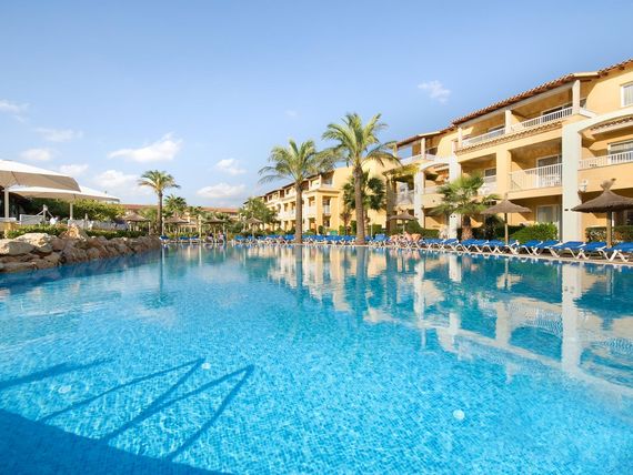 obiekt, teren hotelu, basen