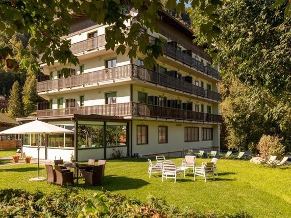 obiekt, teren hotelu