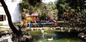 plac zabaw, teren hotelu