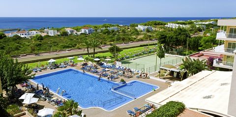 korty tenisowe, teren hotelu, basen