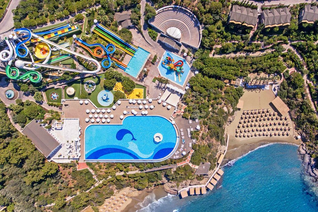 teren hotelu, basen, aquapark