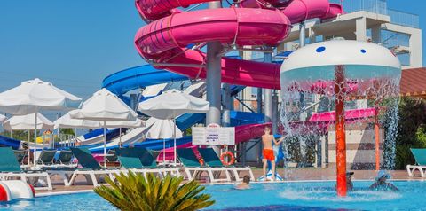 basen, aquapark, zjeżdżalnia