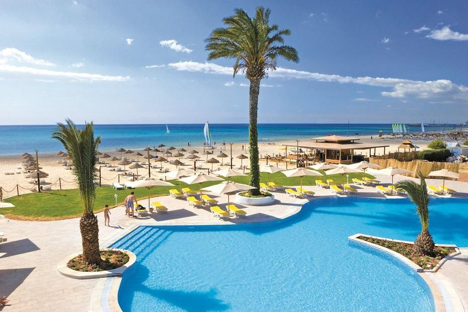 teren hotelu, basen, plaża
