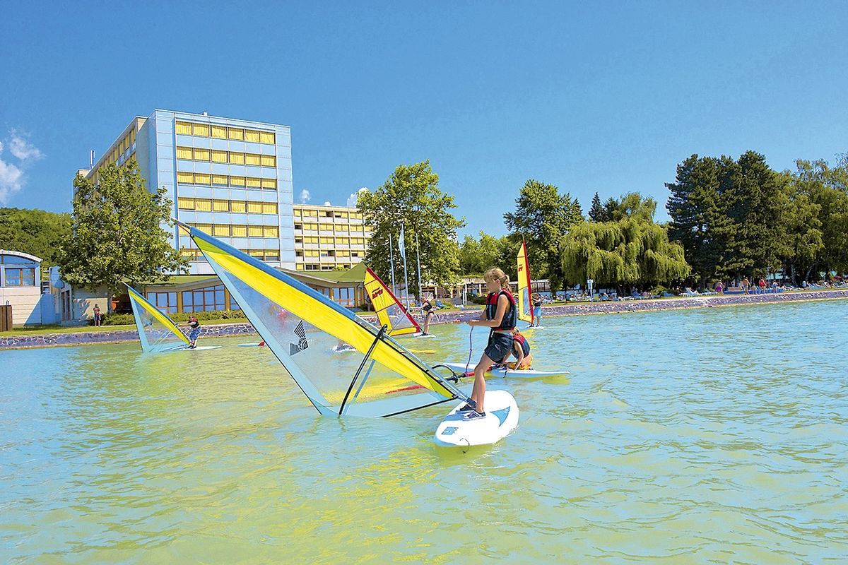sport i rekreacja, budynek główny