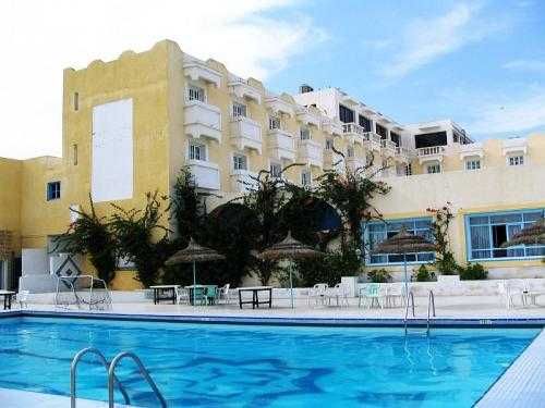 Colisee Beach