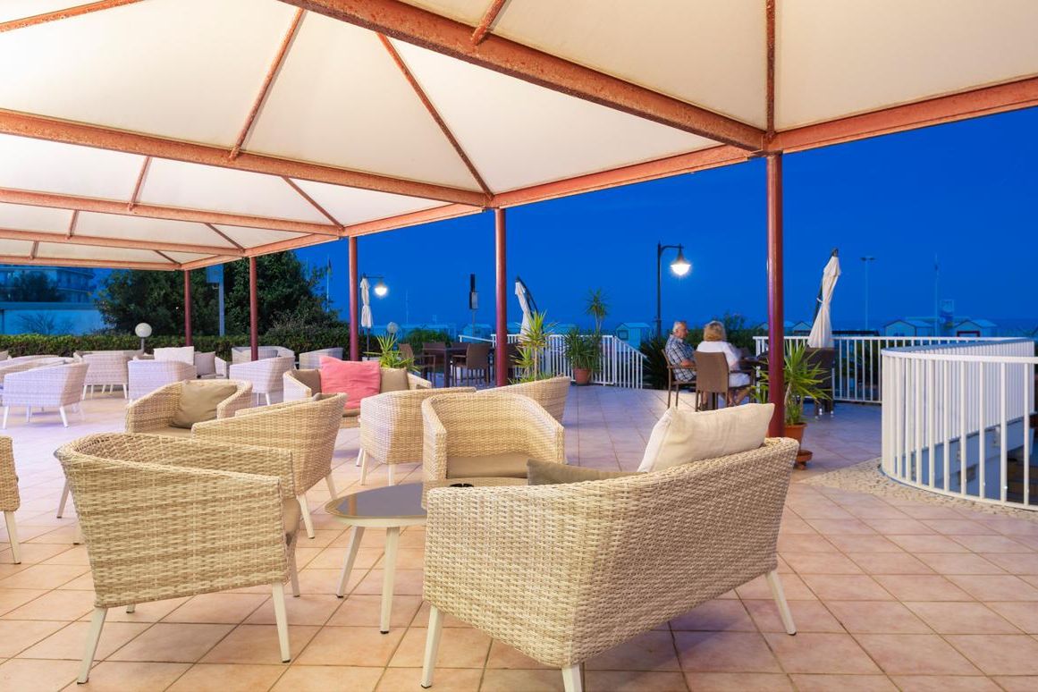 teren hotelu, kawiarnia