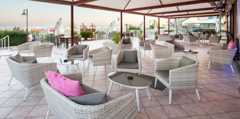 teren hotelu, kawiarnia, plaża